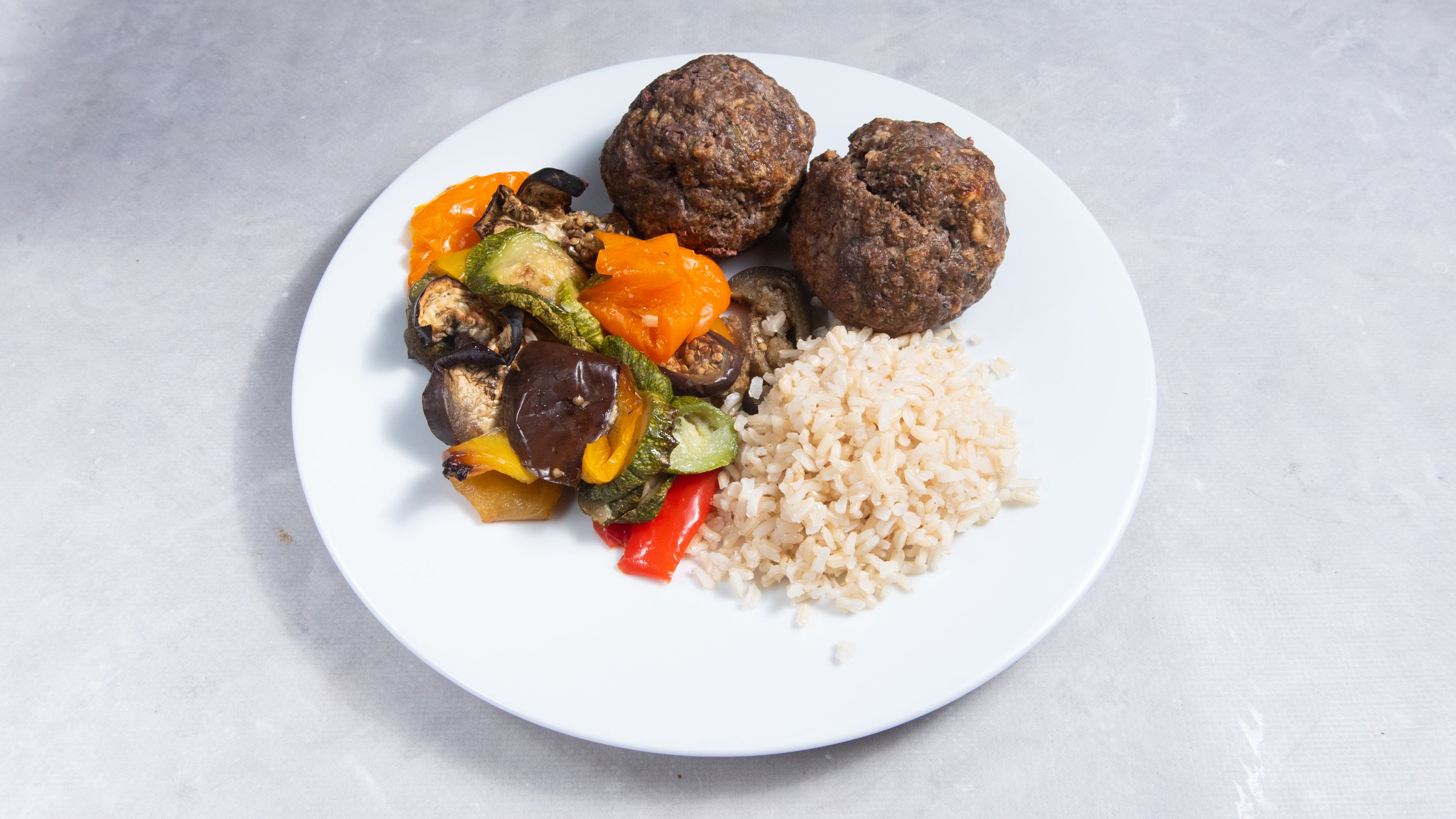 Beef Burgers, Veggies, Rice